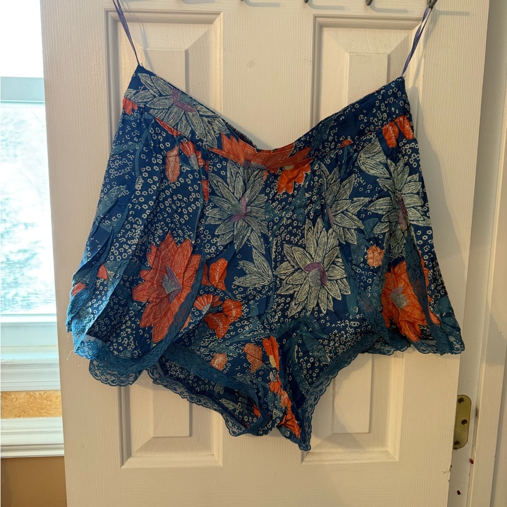 Floral Lace Trim Shorts